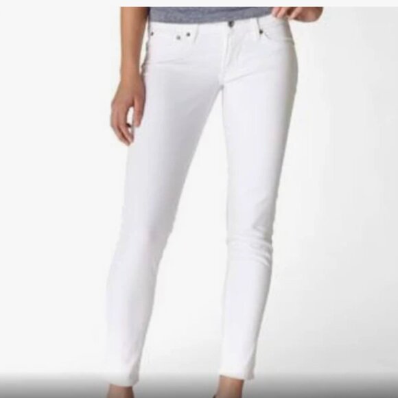 Levi’s Demi Curve Mid Rise Skinny Jeans, size 28, NWT - Picture 1 of 5